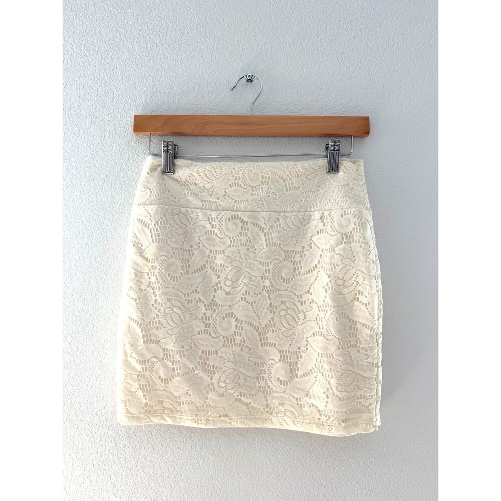 Cotton On Cream Floral Lace Mini Skirt Size Small Y2K Coquette